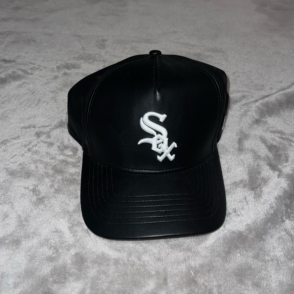 NewEra Sox Black Leather Texture Ajustable Cap